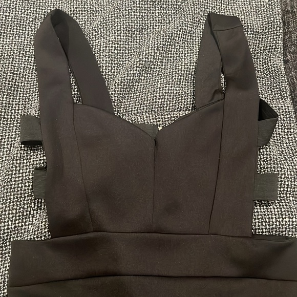 Black Mini Elastic Strap Back Dess - Picture 2 of 5